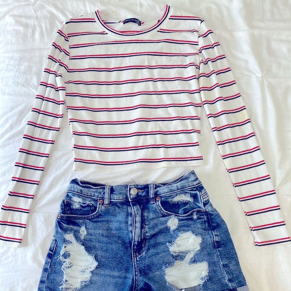 Cropped tee!!